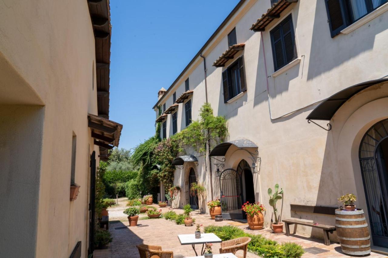 Il Granaio Dei Casabella Hotel Paestum Exterior photo